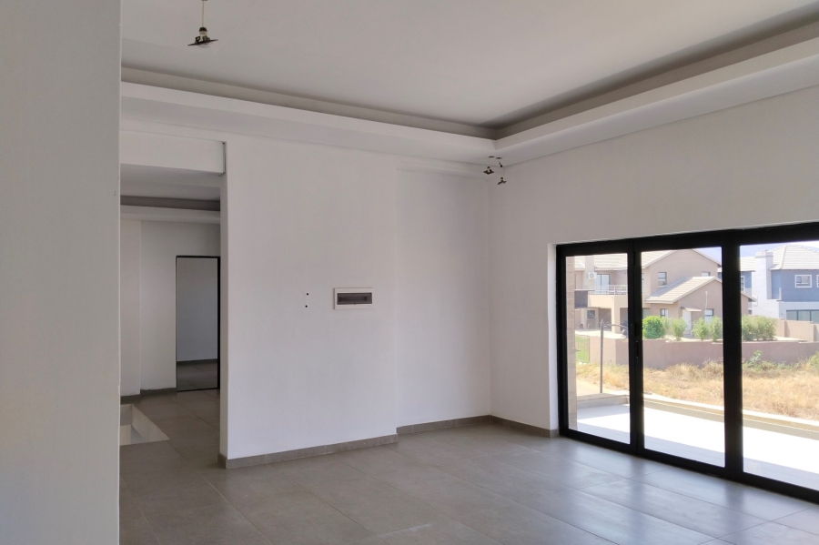 7 Bedroom Property for Sale in Gateway Manor North West